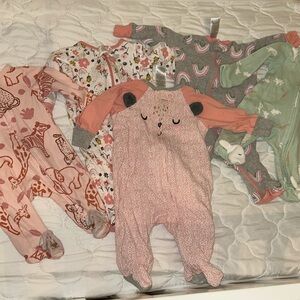 Gerber Onesies/ Carter Onesies Newborn 5 piece Bundle